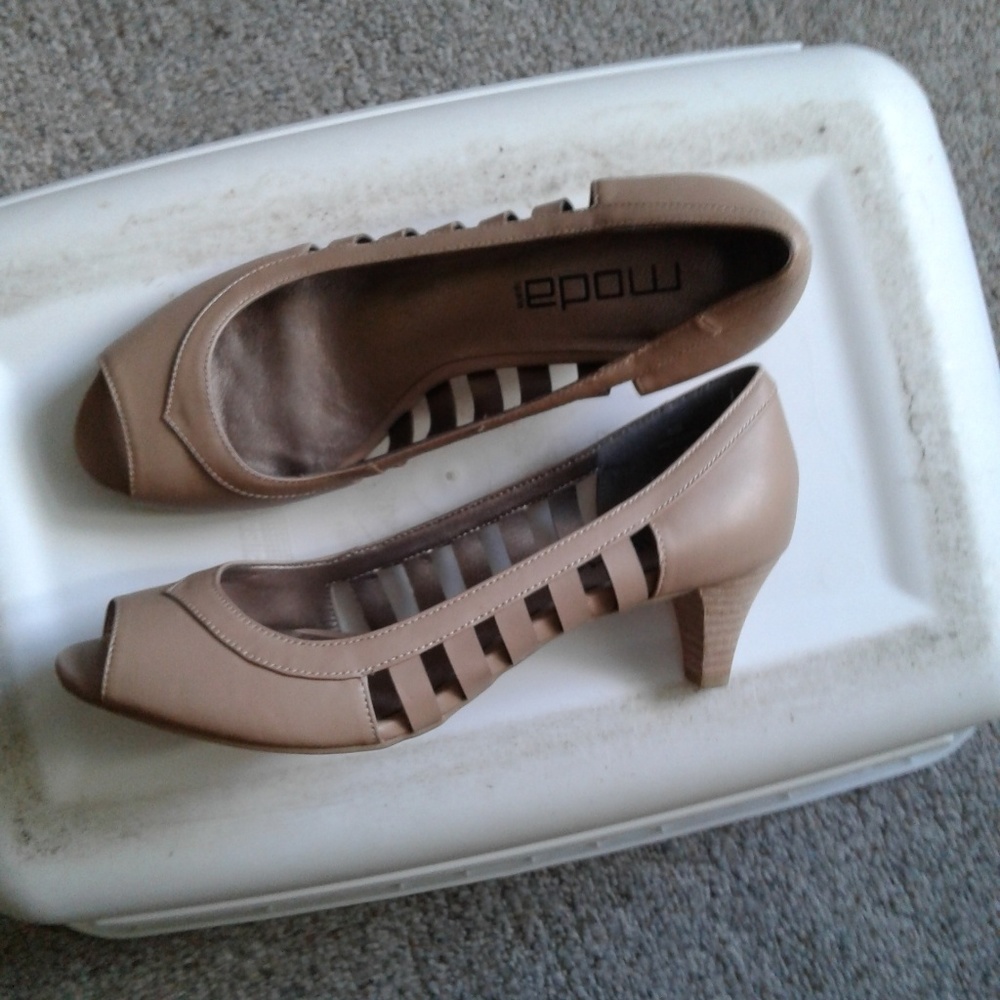 Woman's dress shoes Worn once